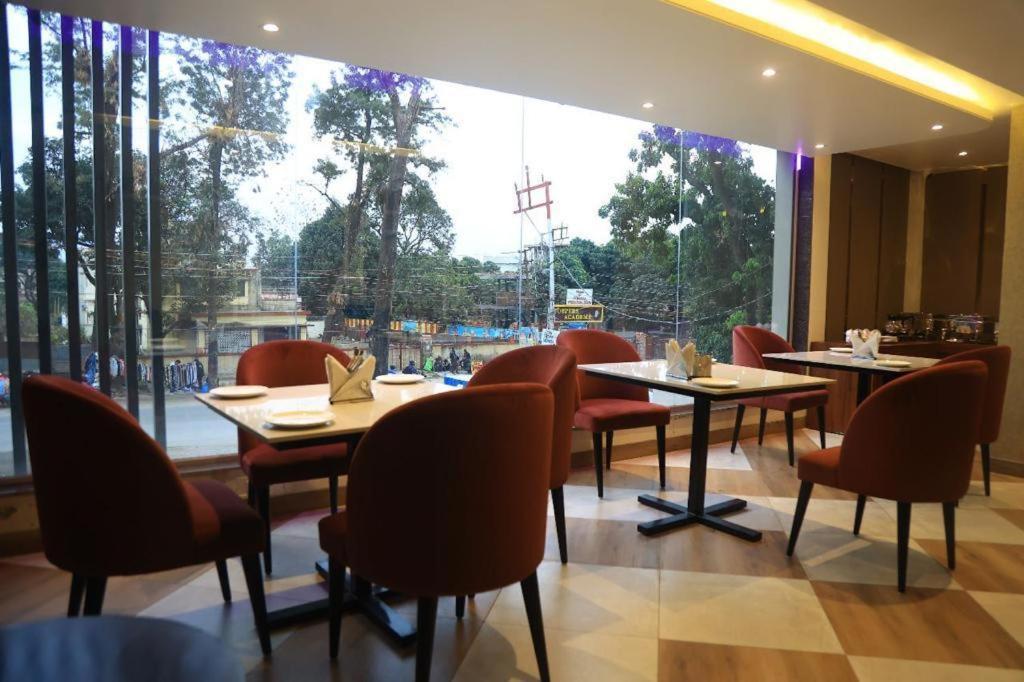 Sapphire Sky Hotel Dehradun Exterior photo